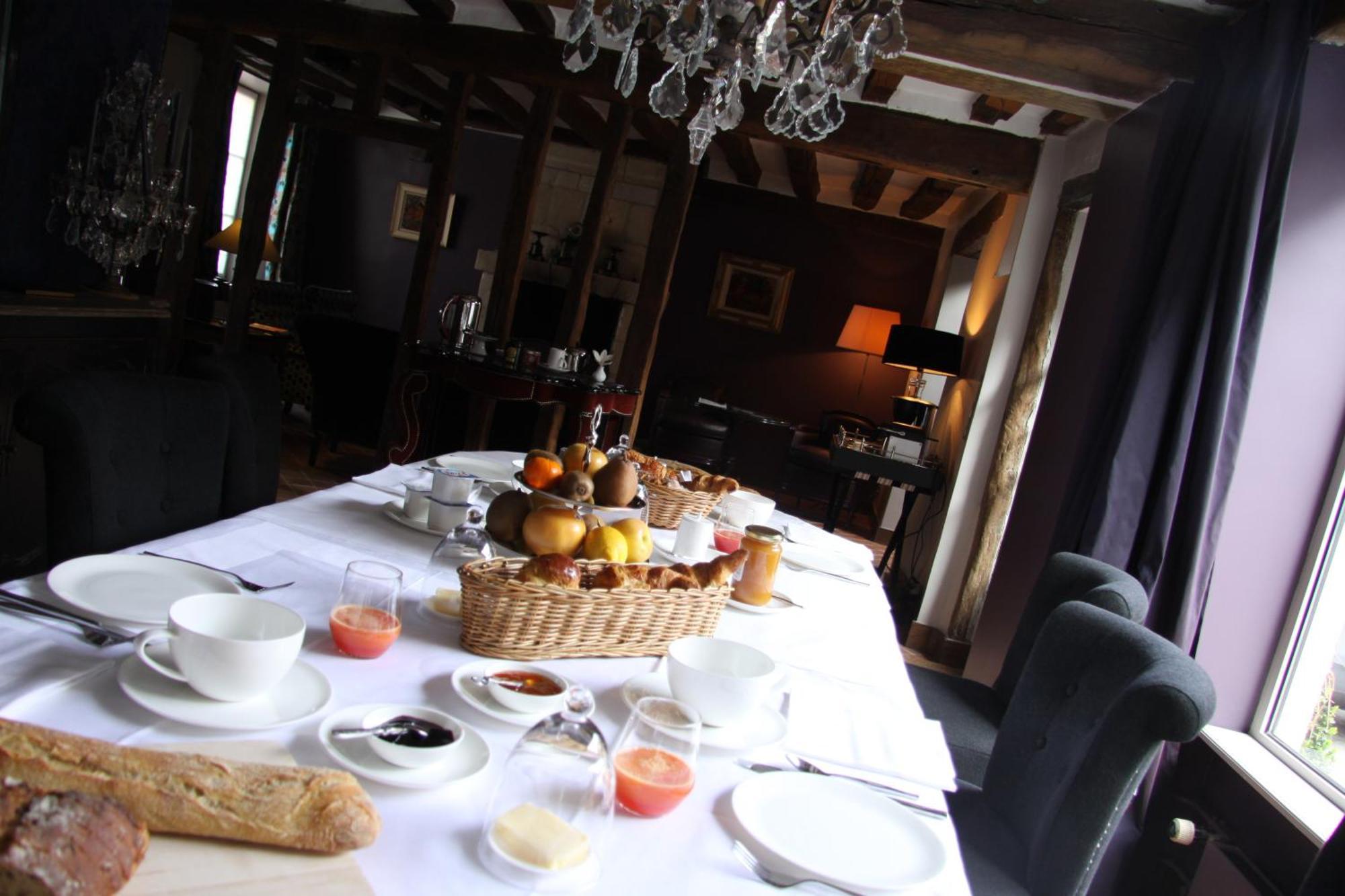 L'Hibernie Bed and Breakfast Rochefort-en-Yvelines Eksteriør billede
